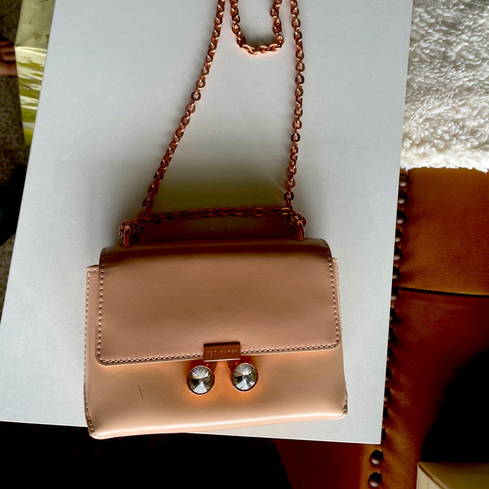 Ted Baker crossbody in pink w rose gold details